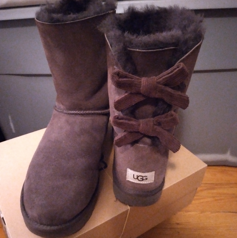UGG Bailey Bows
